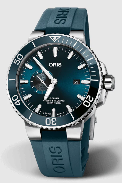 Aquis Small Second Date 45.5mm | Blue Dial