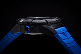 Carbon Dive CARBON CASE/BLACK&BLUE DIAL/BLUE STRAP | Black Dial - Image 4