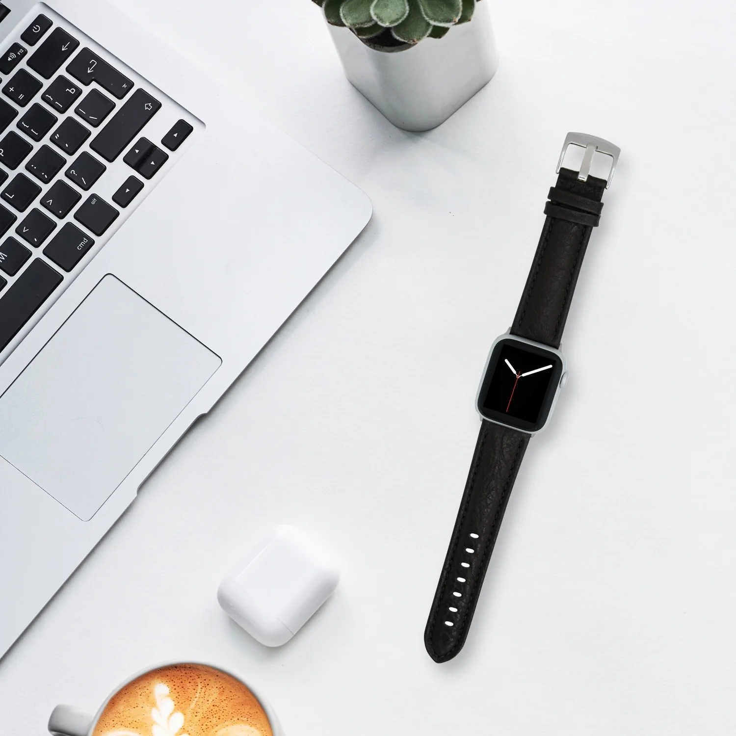 Classic Leather Buffalo Pattern Band for Apple Watch Ultra & Series 8/7/6/5/4/3/2/1/SE Black (42mm | 44mm | 45mm | 49mm) | Dial - Image 4