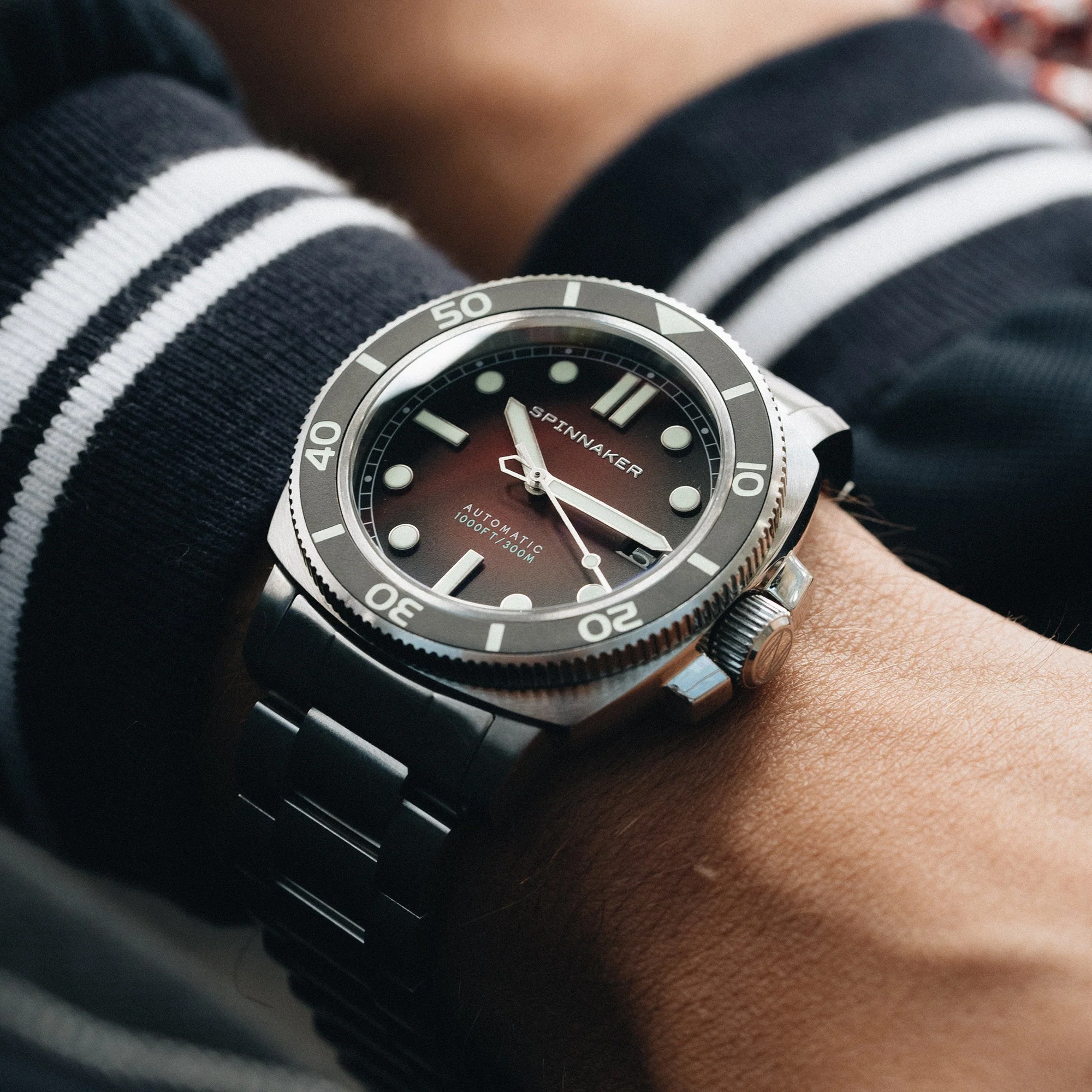 Hull Diver Red / Stainless Steel | Red Dial - Image 3